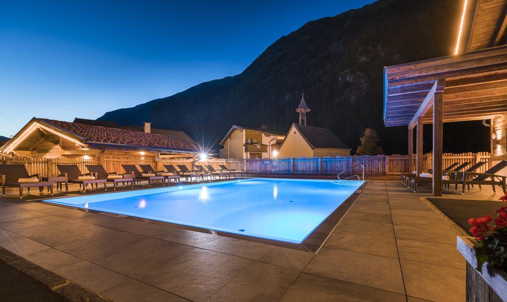 Hotel Wiese Sankt Leonhard im Pitztal Exterior photo