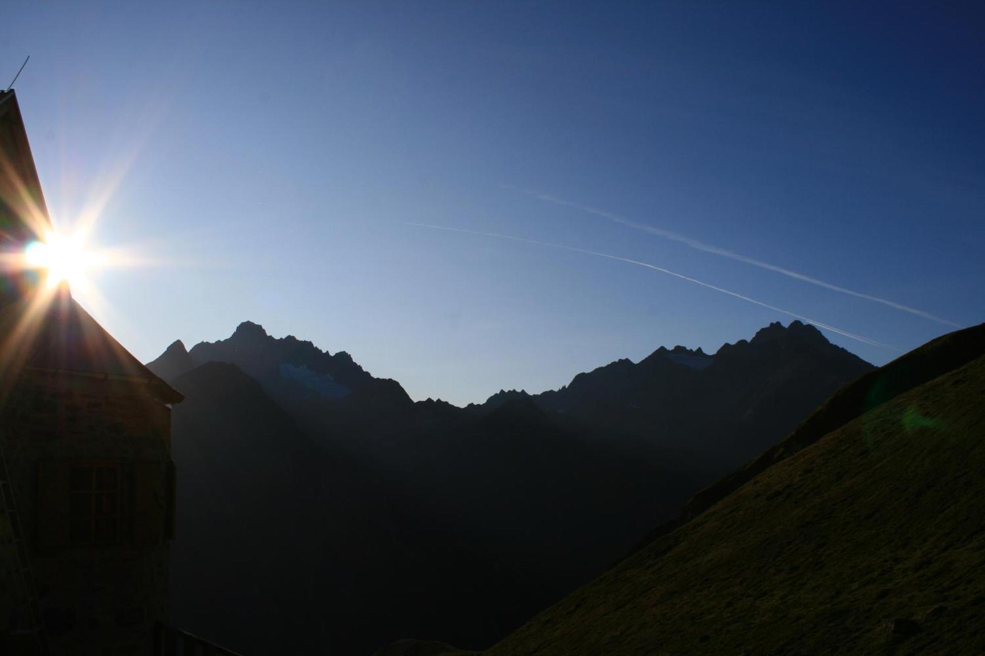 Hotel Wiese Sankt Leonhard im Pitztal Exterior photo