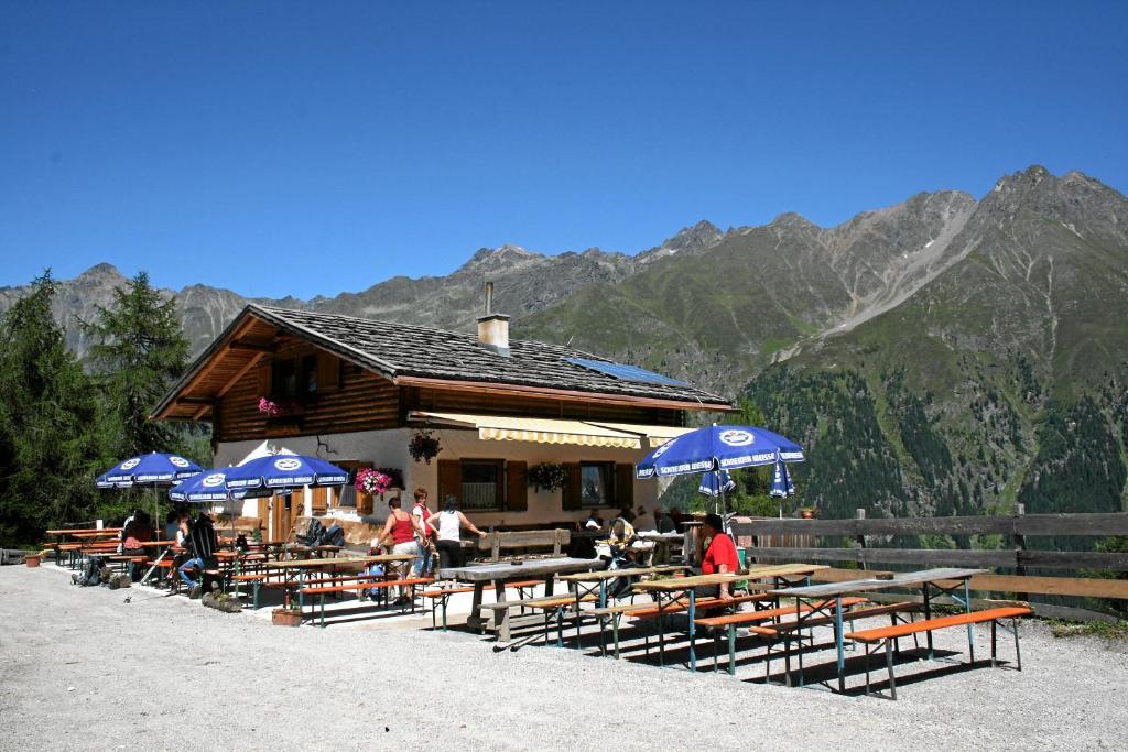 Hotel Wiese Sankt Leonhard im Pitztal Exterior photo