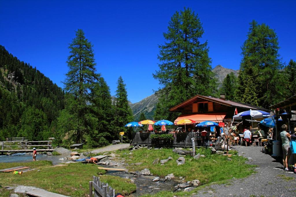 Hotel Wiese Sankt Leonhard im Pitztal Exterior photo