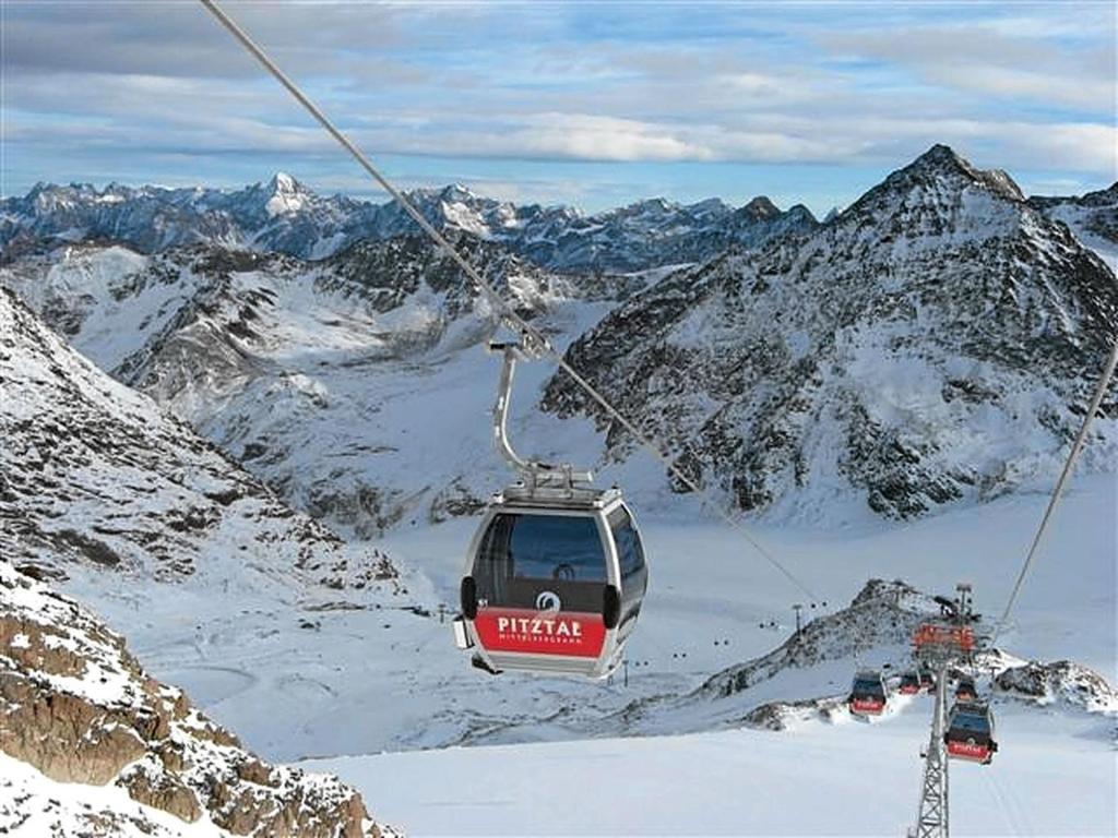 Hotel Wiese Sankt Leonhard im Pitztal Exterior photo