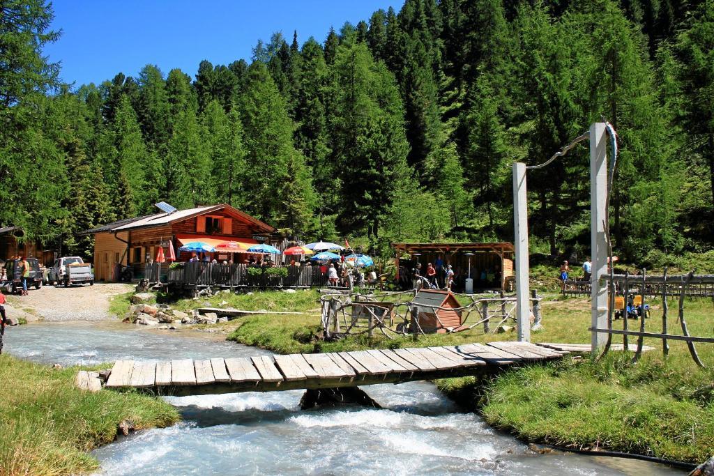 Hotel Wiese Sankt Leonhard im Pitztal Exterior photo